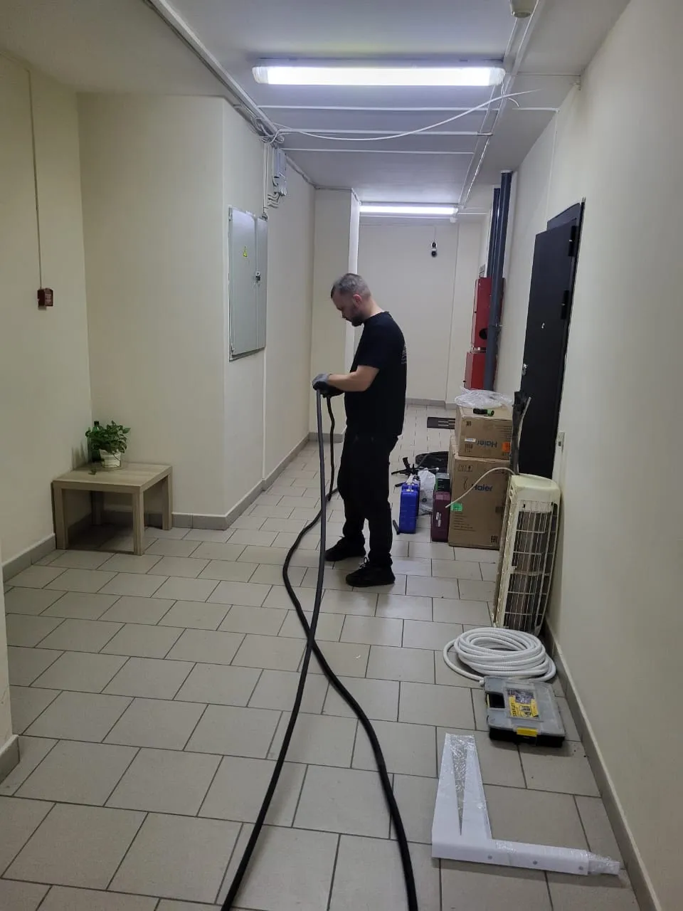 Монтаж мульти сплит-системы на Выборгском шоссе 27 к 3 Монтаж мульти сплит-системы на Выборгском шоссе 27 к 3