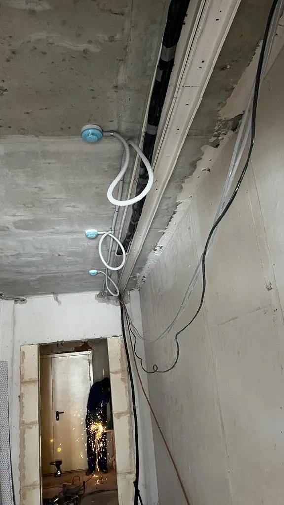 Многофукциональная работа в квартире на Тореза Многофукциональная работа в квартире на Тореза