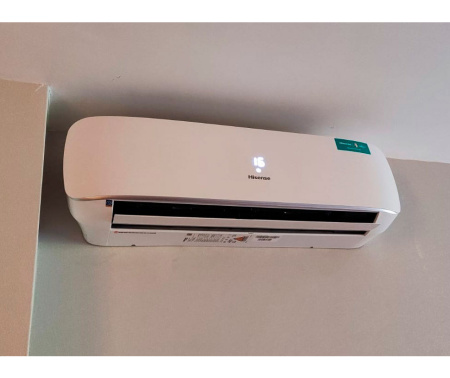 Инверторная сплит-система Hisense серии Premium DESIGN Super DC Inverter (R32) AS-13UW4RVETG01
