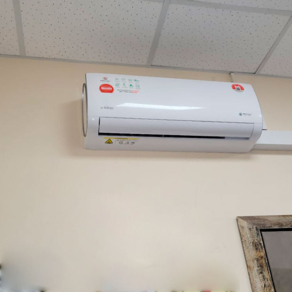Сплит-система Royal Clima серии ARIA DC Inverter RCI-AR35HN