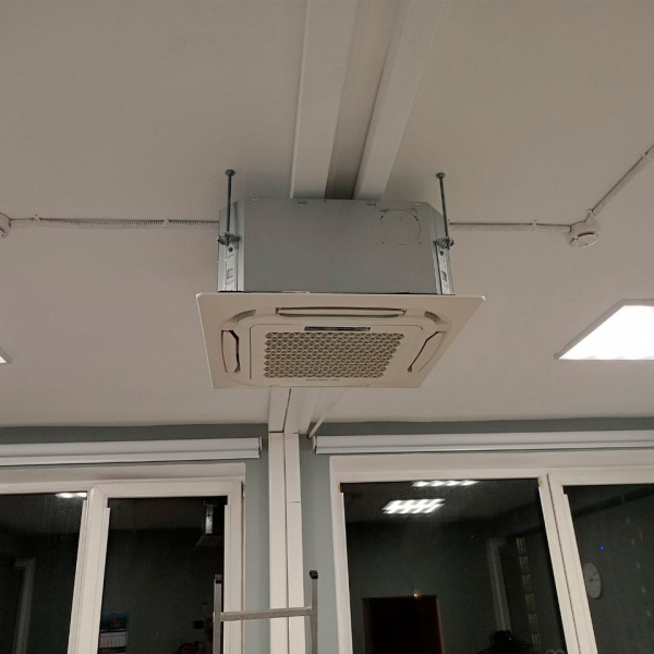 Кассетный кондиционер QuattroClima QV-I12CG1/QN-I12UG1/QA-ICP11