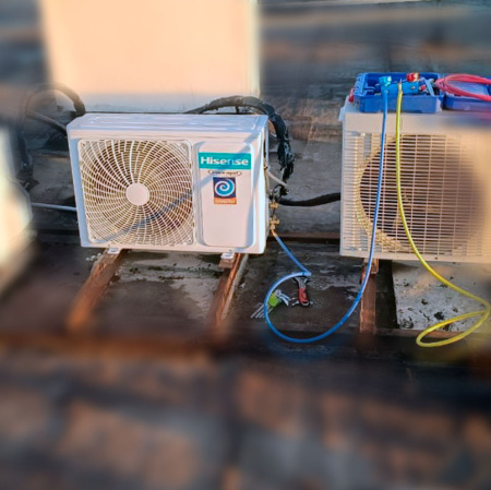 Инверторная сплит-система Hisense серии Premium DESIGN Super DC Inverter (R32) AS-13UW4RVETG01