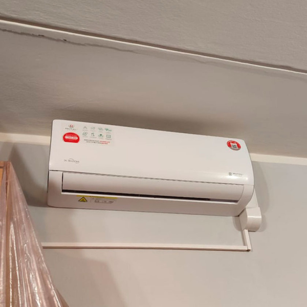 Сплит-система Royal Clima серии ARIA DC Inverter RCI-AR35HN