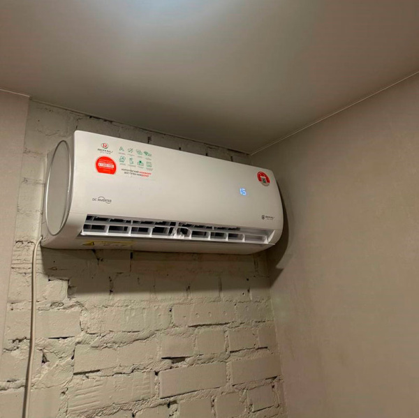Сплит-система Royal Clima серии ARIA DC Inverter RCI-AR22HN