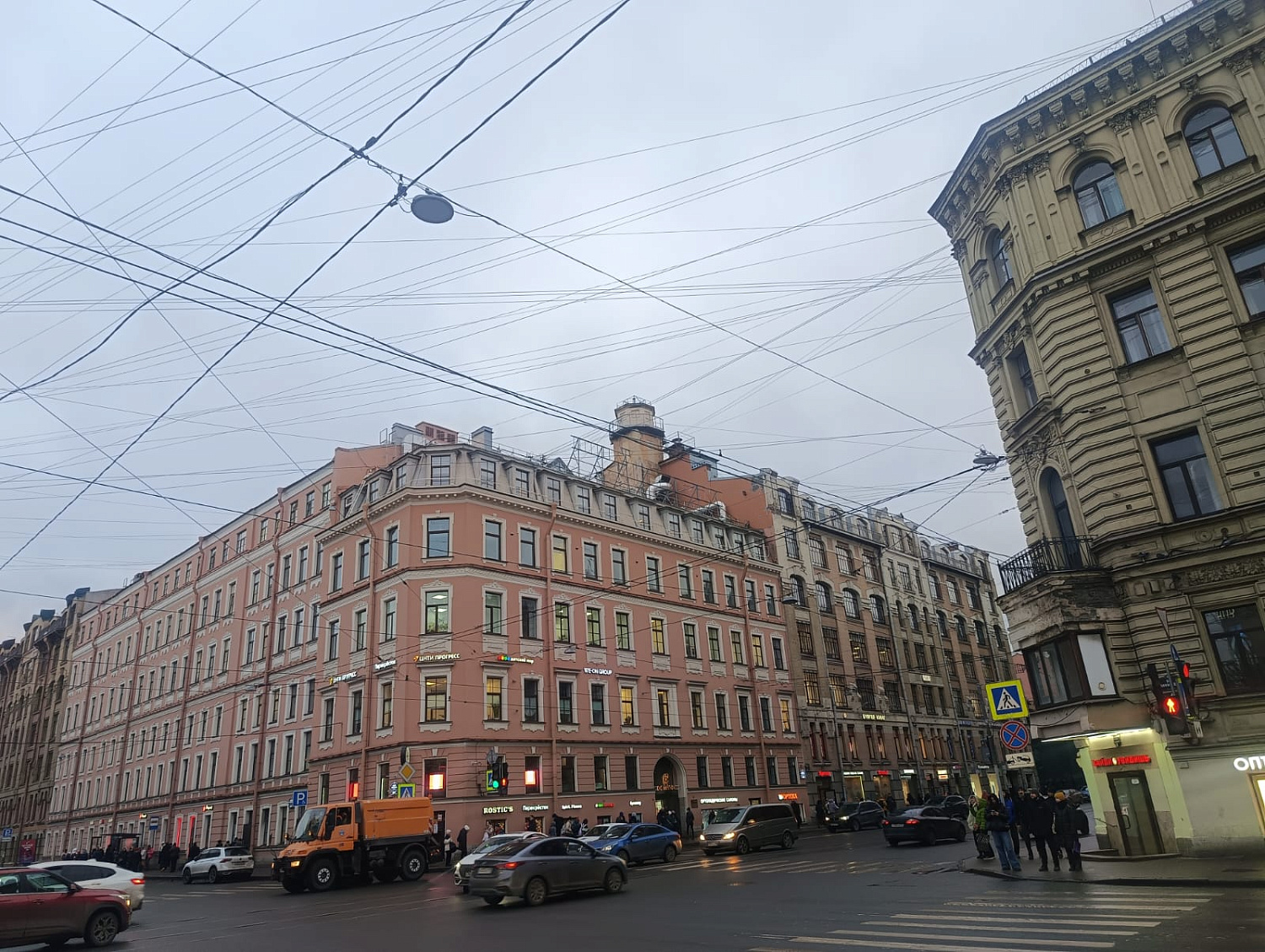 Ростикс ВО ТЦ Остров